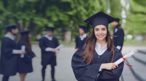 14 Remarkable Alumni of the Prestigious Universities of Oxford and Cambridge