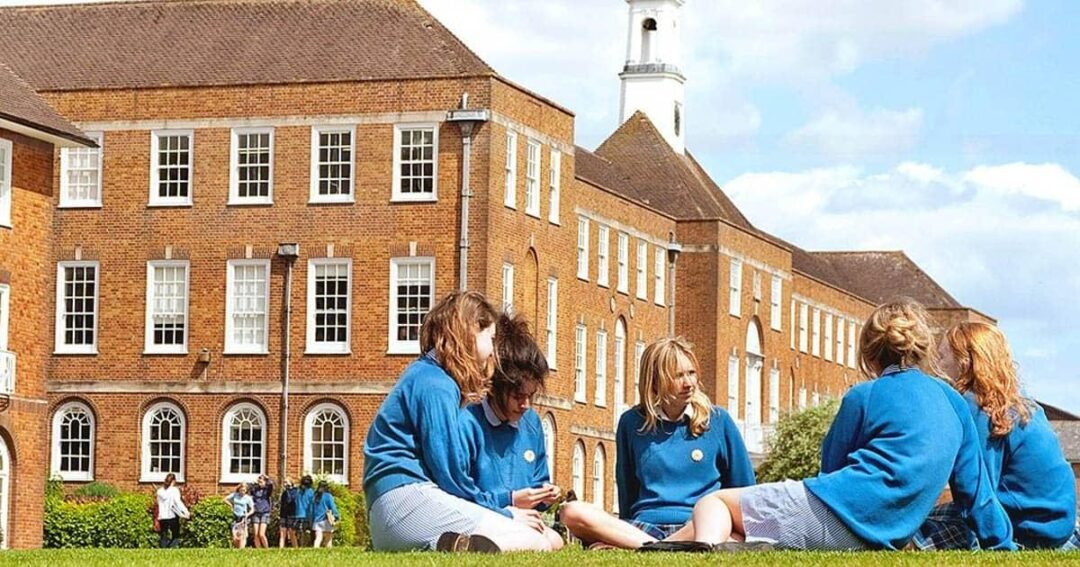 TOP BOARDING SCHOOL IN THE UK Rostrumedu