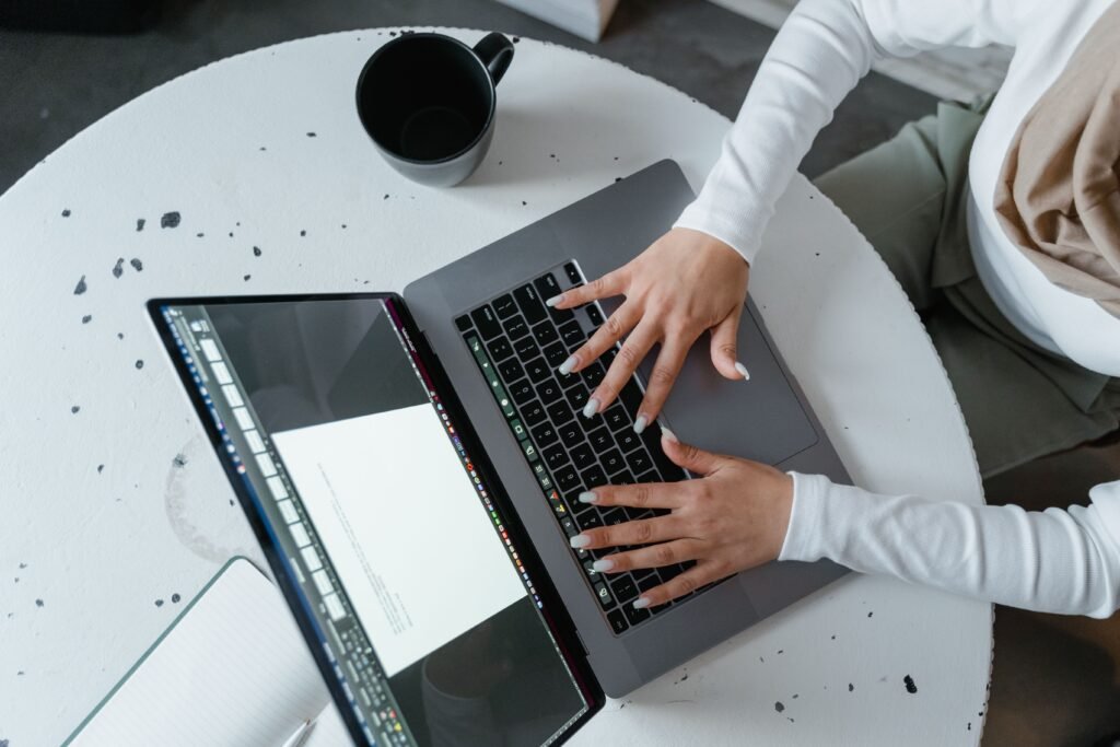 SOP vs Personal Statement: Which One Do You Need for US and UK Universities?